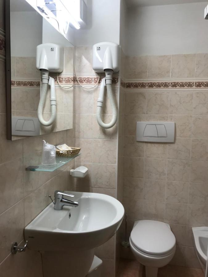 Borgo Piccolo Hotel Cavaion Veronese Exterior photo