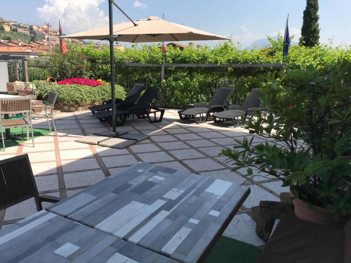 Borgo Piccolo Hotel Cavaion Veronese Exterior photo