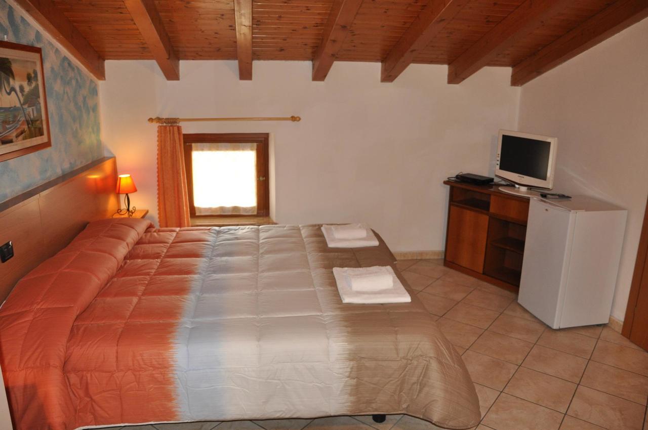 Borgo Piccolo Hotel Cavaion Veronese Exterior photo