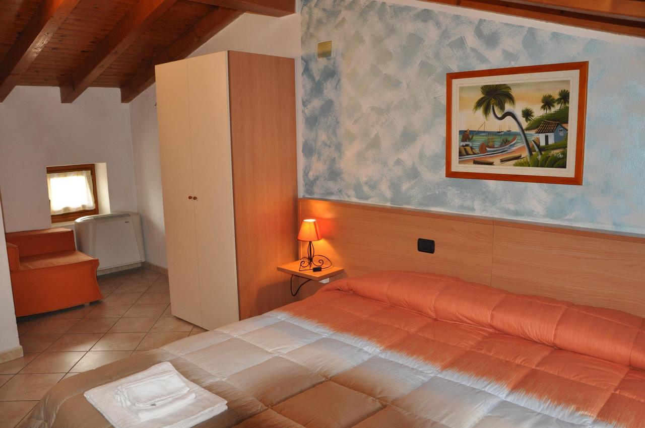 Borgo Piccolo Hotel Cavaion Veronese Exterior photo