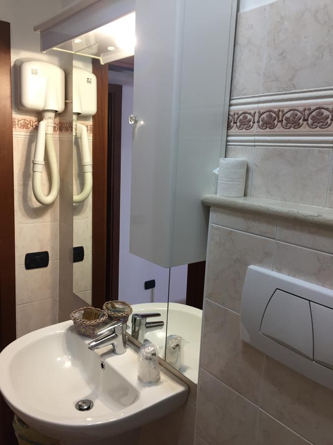 Borgo Piccolo Hotel Cavaion Veronese Exterior photo